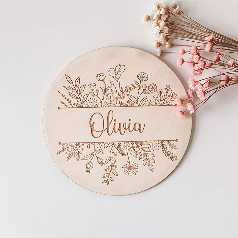 Home Christmas Decor - ป้ายชื่อสลักลายดอกไม้แบบส่วนตัว, ป้ายไม้ทรงกลมแบบกำหนดเอง, ของตกแต่งผนังบ้าน, ของขวัญที่มีความหมาย
