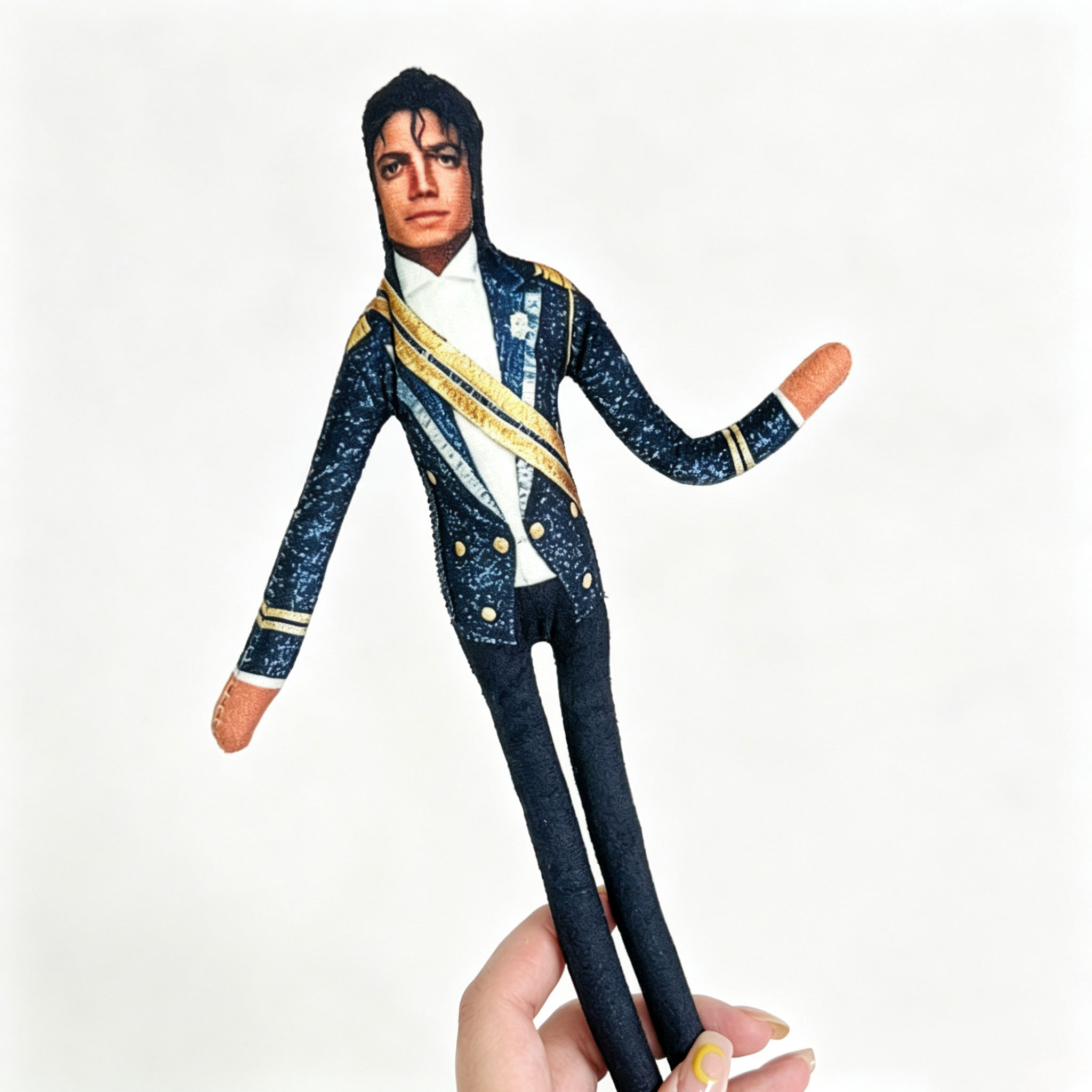 ตุ๊กตาไมเคิล แจ็คสัน อนิเมะ MJ - Home Decor Niche บทวิจารณ์และราคา